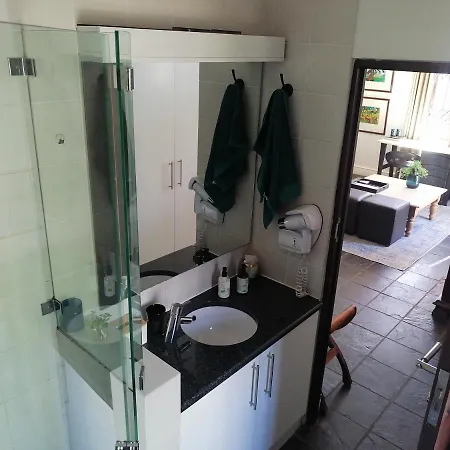 The Lookout Loft, Stroll To Town, Loadshedding Friendly. Apartment Stellenbosch Exterior photo