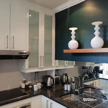 The Lookout Loft, Stroll To Town, Loadshedding Friendly. Apartment Stellenbosch Exterior photo