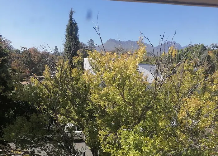 The Lookout Loft, Stroll To Town, Loadshedding Friendly.