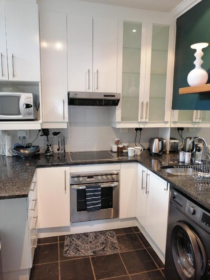Apartment The Lookout Loft, Stroll To Town, Loadshedding Friendly.