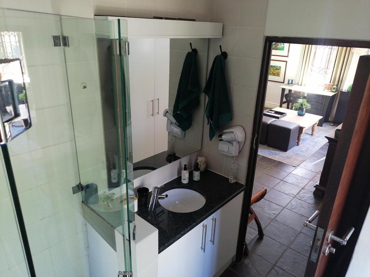 The Lookout Loft, Stroll To Town, Loadshedding Friendly.