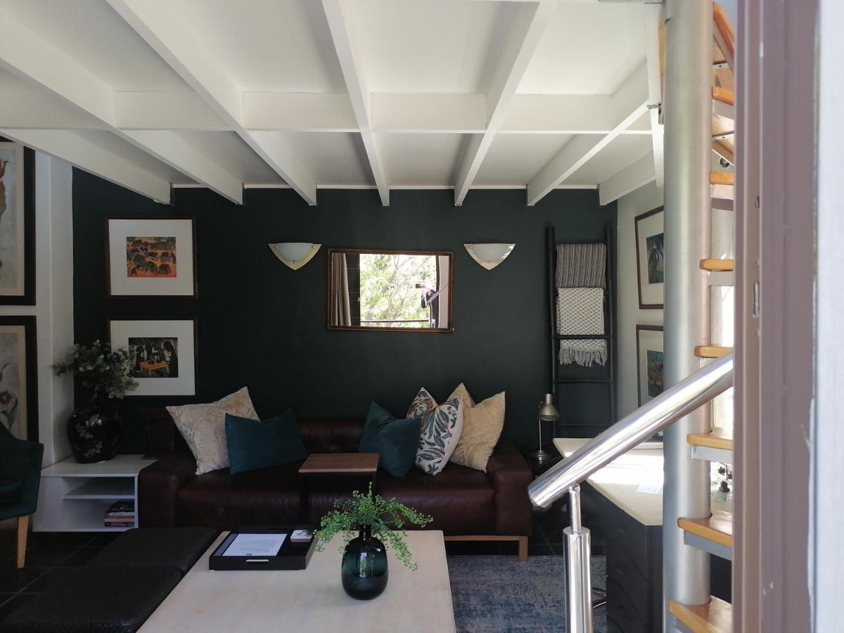 The Lookout Loft, Stroll To Town, Loadshedding Friendly. Stellenbosch
