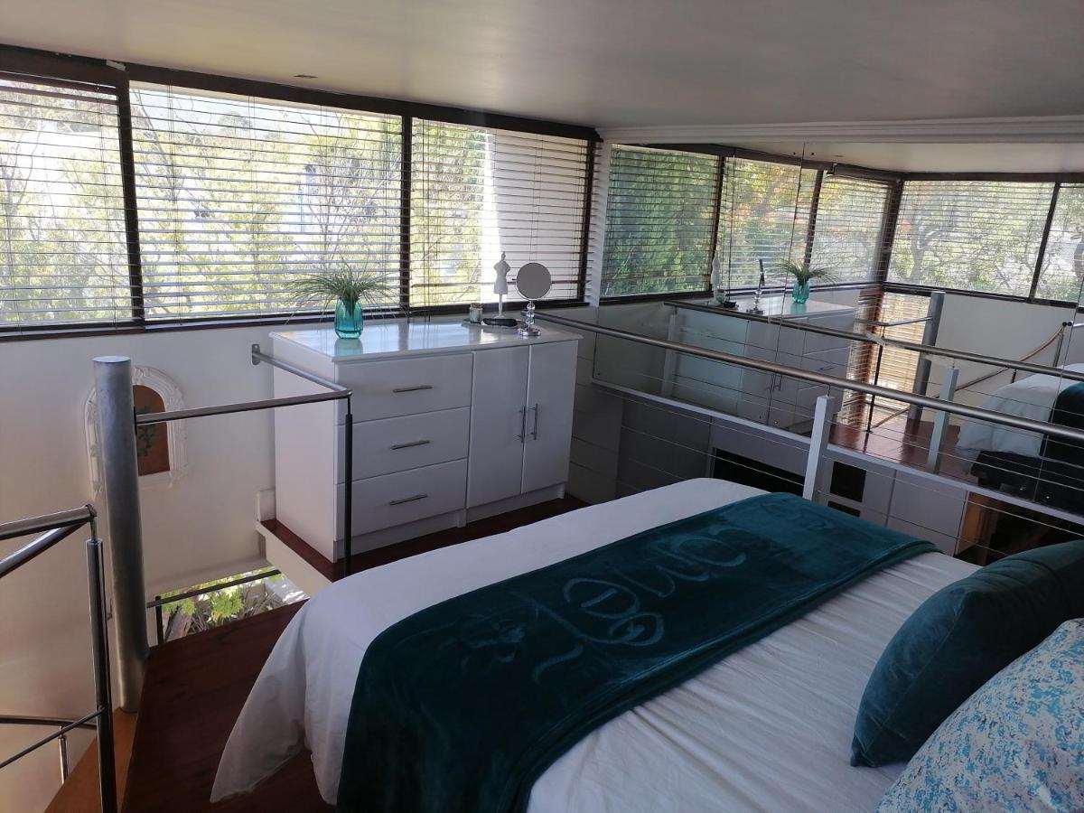 The Lookout Loft, Stroll To Town, Loadshedding Friendly. Apartment