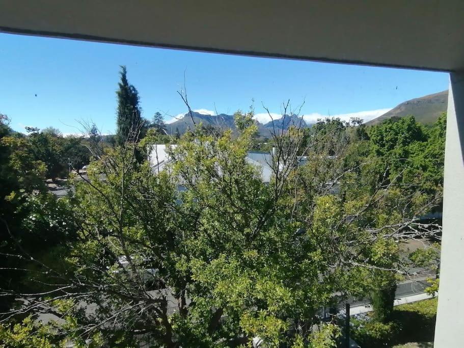 The Lookout Loft, Stroll To Town, Loadshedding Friendly.