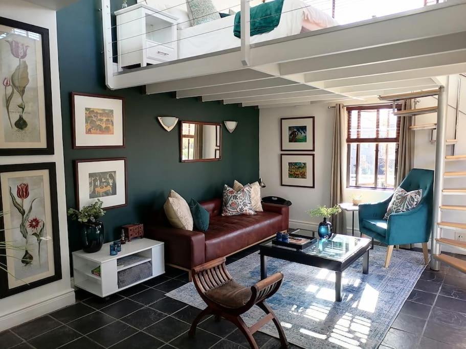 Apartment The Lookout Loft, Stroll To Town, Loadshedding Friendly. *
